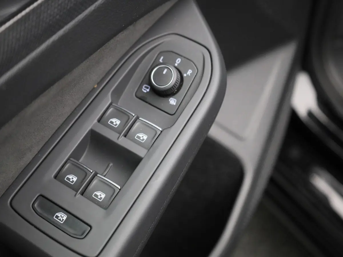1.5 eTSI R-Line Edition | 150 PK | Automaat | Navigatie | Carplay / Android Auto | Digital Cockpit