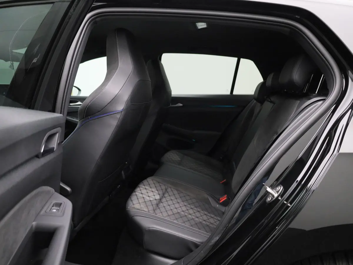 1.5 eTSI R-Line Edition | 150 PK | Automaat | Navigatie | Carplay / Android Auto | Digital Cockpit