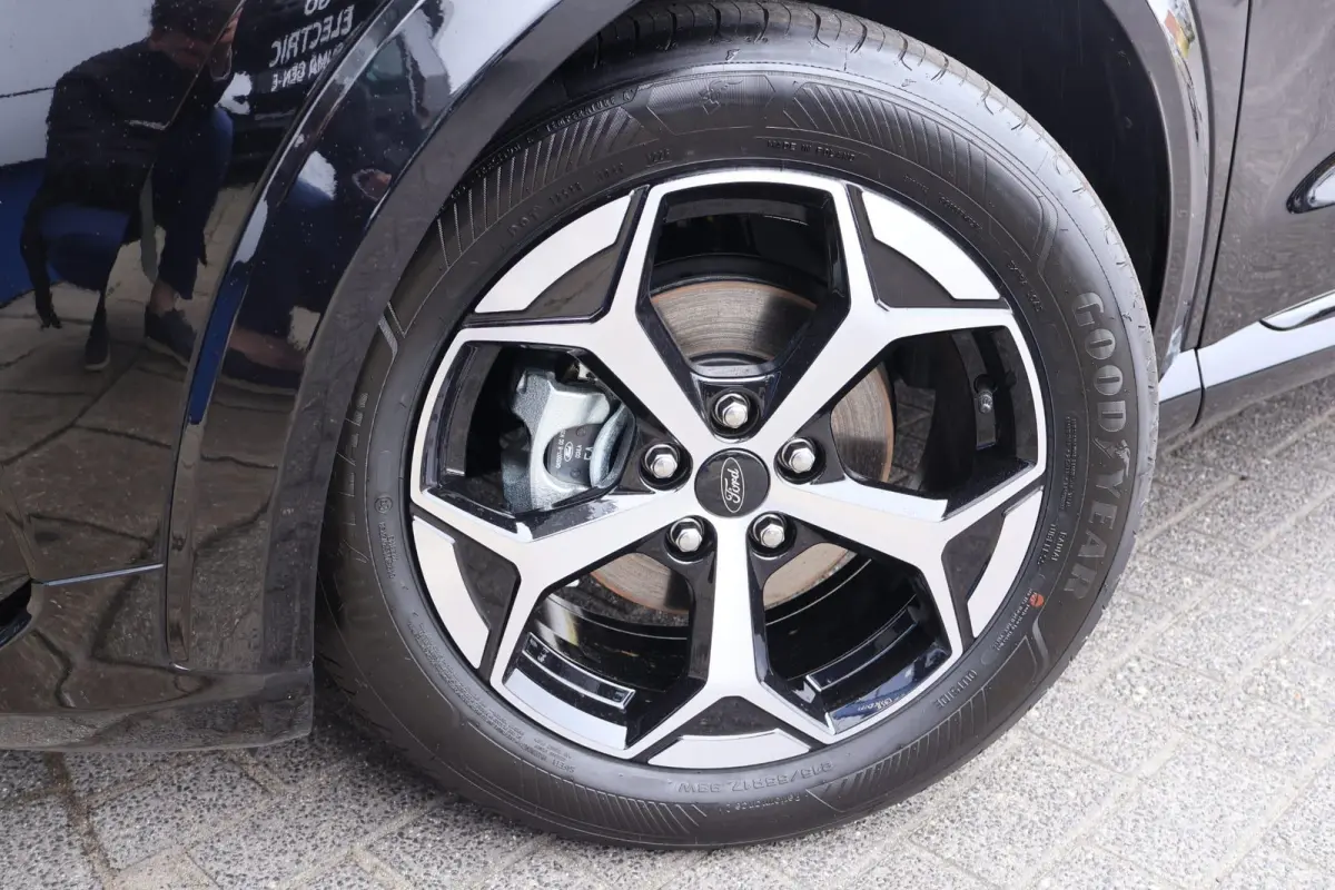 1.0 EcoBoost ST-Line | Gratis upgrade naar automaat! | Voorraad! | Winterpack | Elektrische Achterklep | Cruise Control | Keyless Entry | Climate Control |