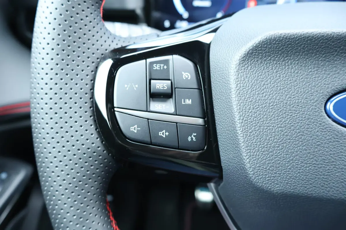 1.0 EcoBoost ST-Line | Gratis upgrade naar automaat! | Voorraad! | Winterpack | Elektrische Achterklep | Cruise Control | Keyless Entry | Climate Control |