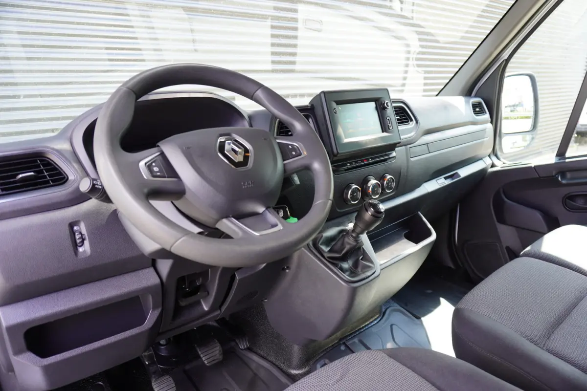 T35 150pk L3H2 Energy ComfortApple Carplay Camera parkeersensoren Navigatie Bullbar Sidebars Cruise control LED 3-Zits
