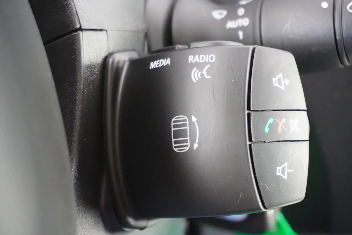T35 150pk L3H2 Energy ComfortApple Carplay Camera parkeersensoren Navigatie Bullbar Sidebars Cruise control LED 3-Zits