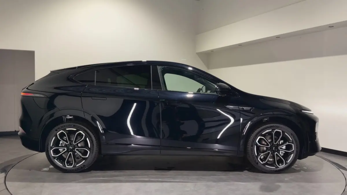 RWD Long Range 80.8 kWh | Luxe donker interieur | Panoramadak