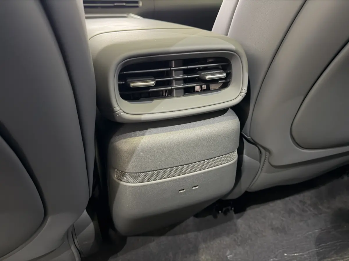 RWD Long Range 80.8 kWh | Luxe donker interieur | Panoramadak