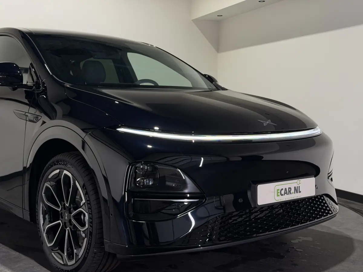 RWD Long Range 80.8 kWh | Luxe donker interieur | Panoramadak