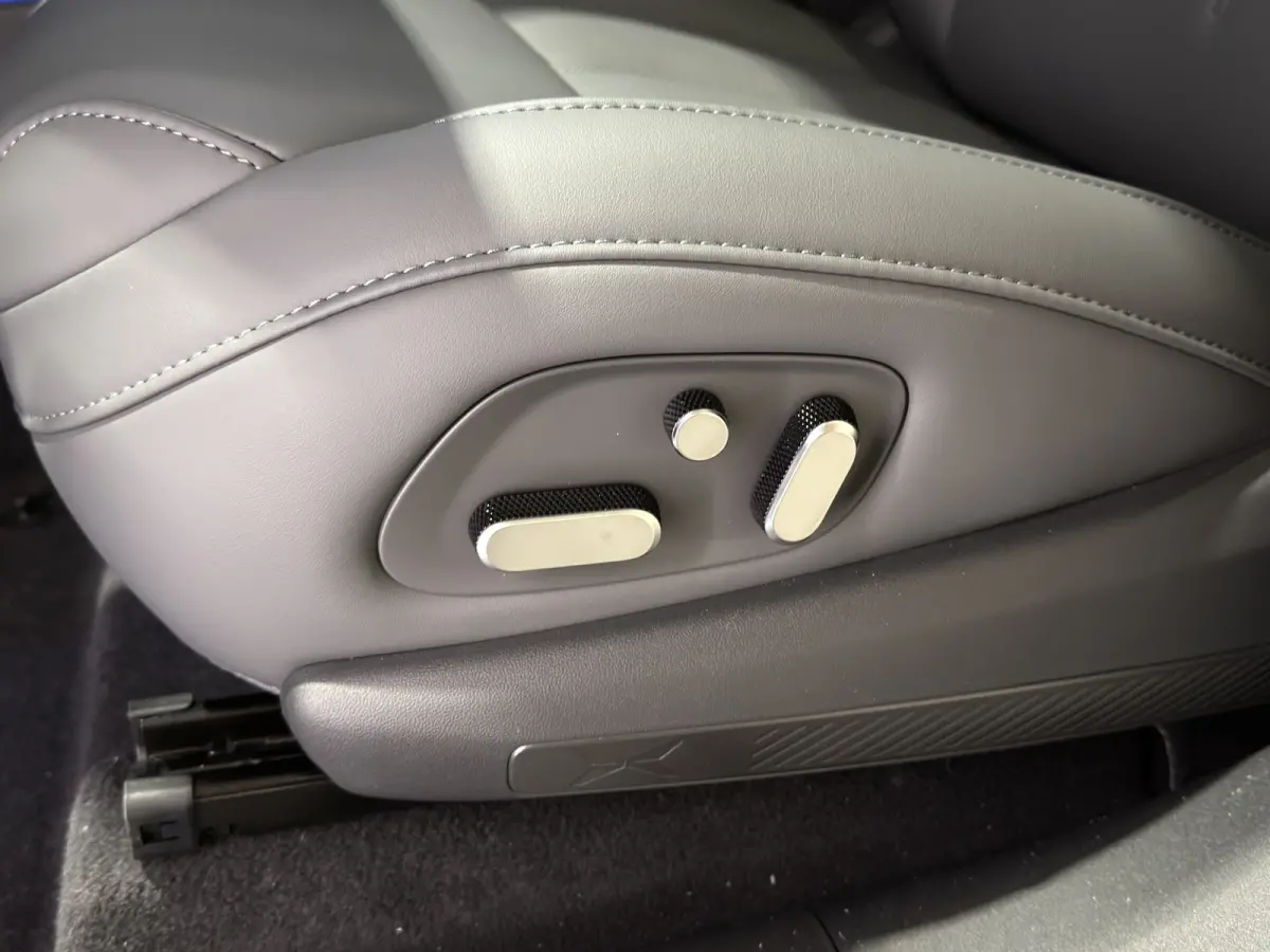 RWD Long Range 80.8 kWh | Luxe donker interieur | Panoramadak