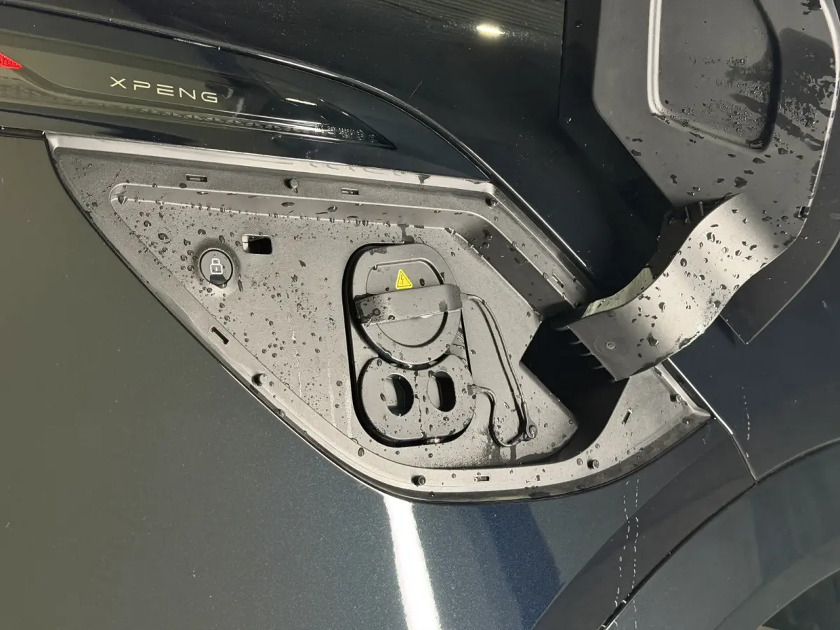 RWD Long Range 80.8 kWh | Luxe donker interieur | Panoramadak