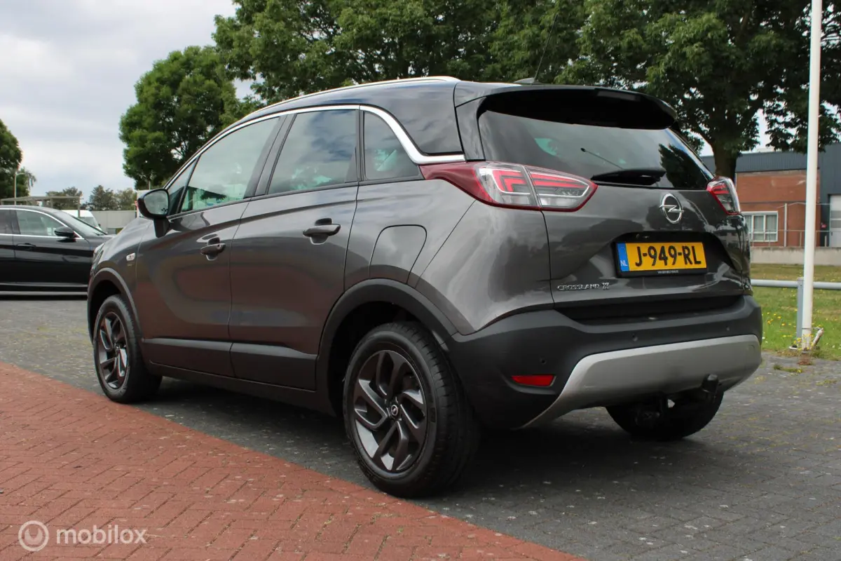 1.2 Turbo 110 PK Edition 2020, Trekhaak, Zwart dak, Donker glas, Cruise, Clima, Navi, App connect,