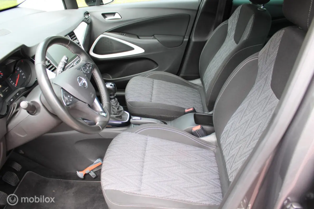 1.2 Turbo 110 PK Edition 2020, Trekhaak, Zwart dak, Donker glas, Cruise, Clima, Navi, App connect,