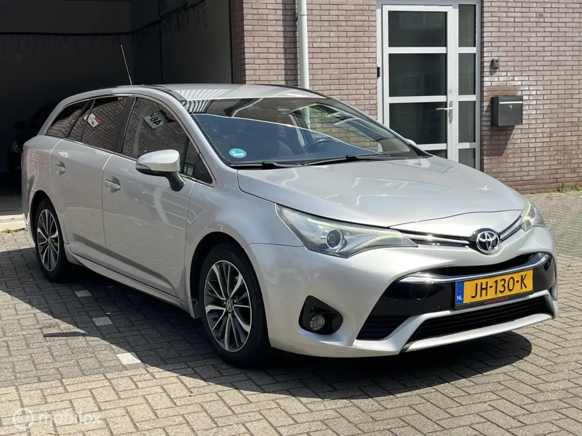 2.0 VVT-i Lease Pro Automaat 2016 exportprijs ex BPM Luxe en goede auto met NAP en boekjes.