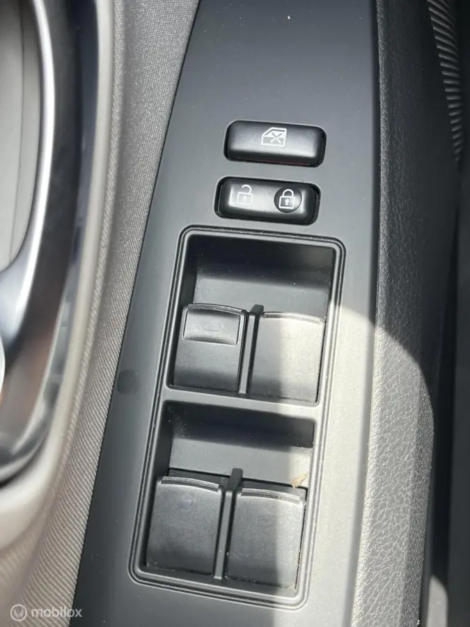 2.0 VVT-i Lease Pro Automaat 2016 exportprijs ex BPM Luxe en goede auto met NAP en boekjes.