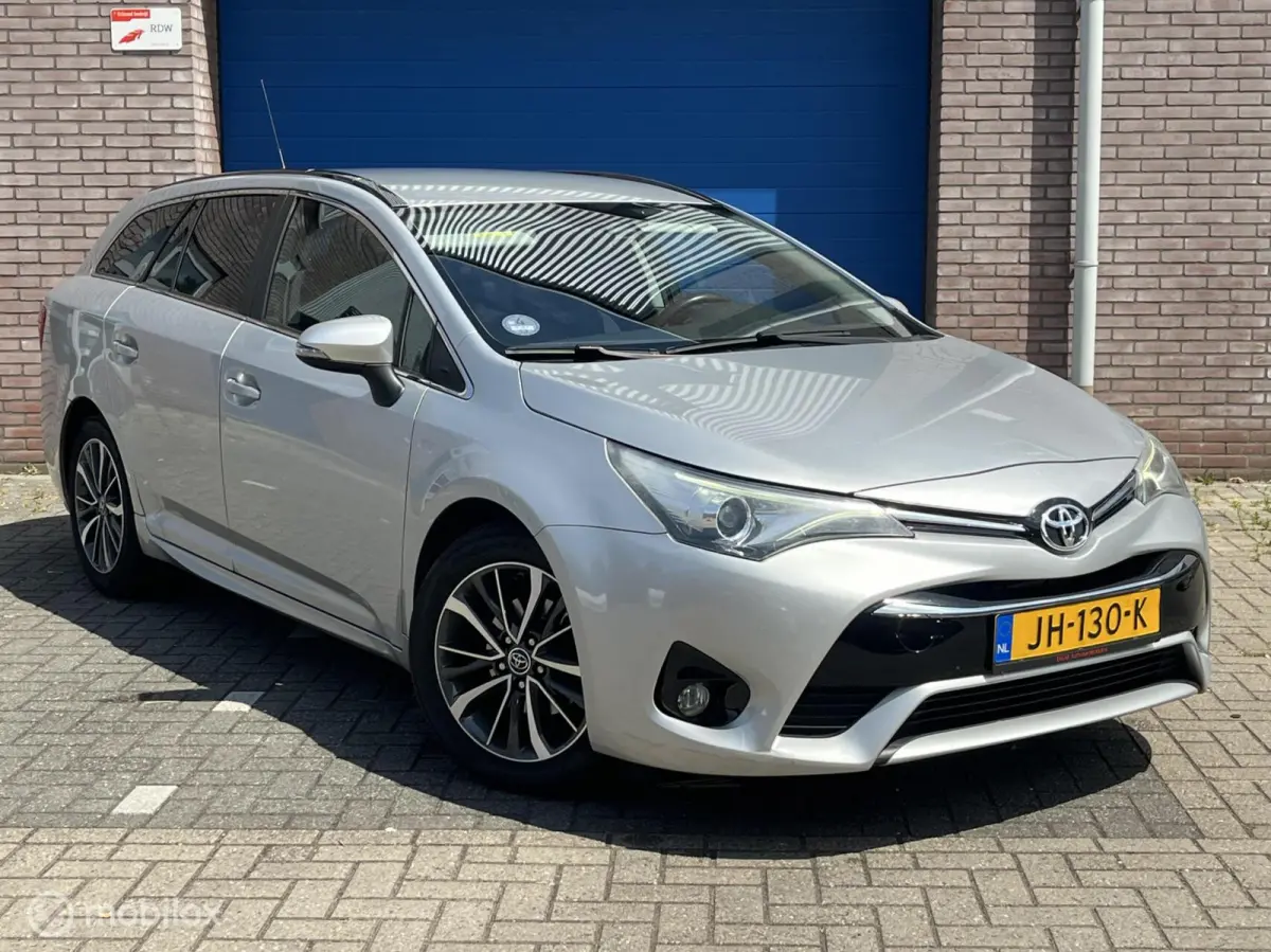 2.0 VVT-i Lease Pro Automaat 2016 exportprijs ex BPM Luxe en goede auto met NAP en boekjes.