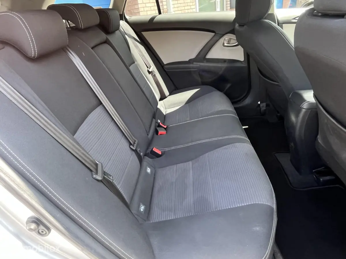 2.0 VVT-i Lease Pro Automaat 2016 exportprijs ex BPM Luxe en goede auto met NAP en boekjes.