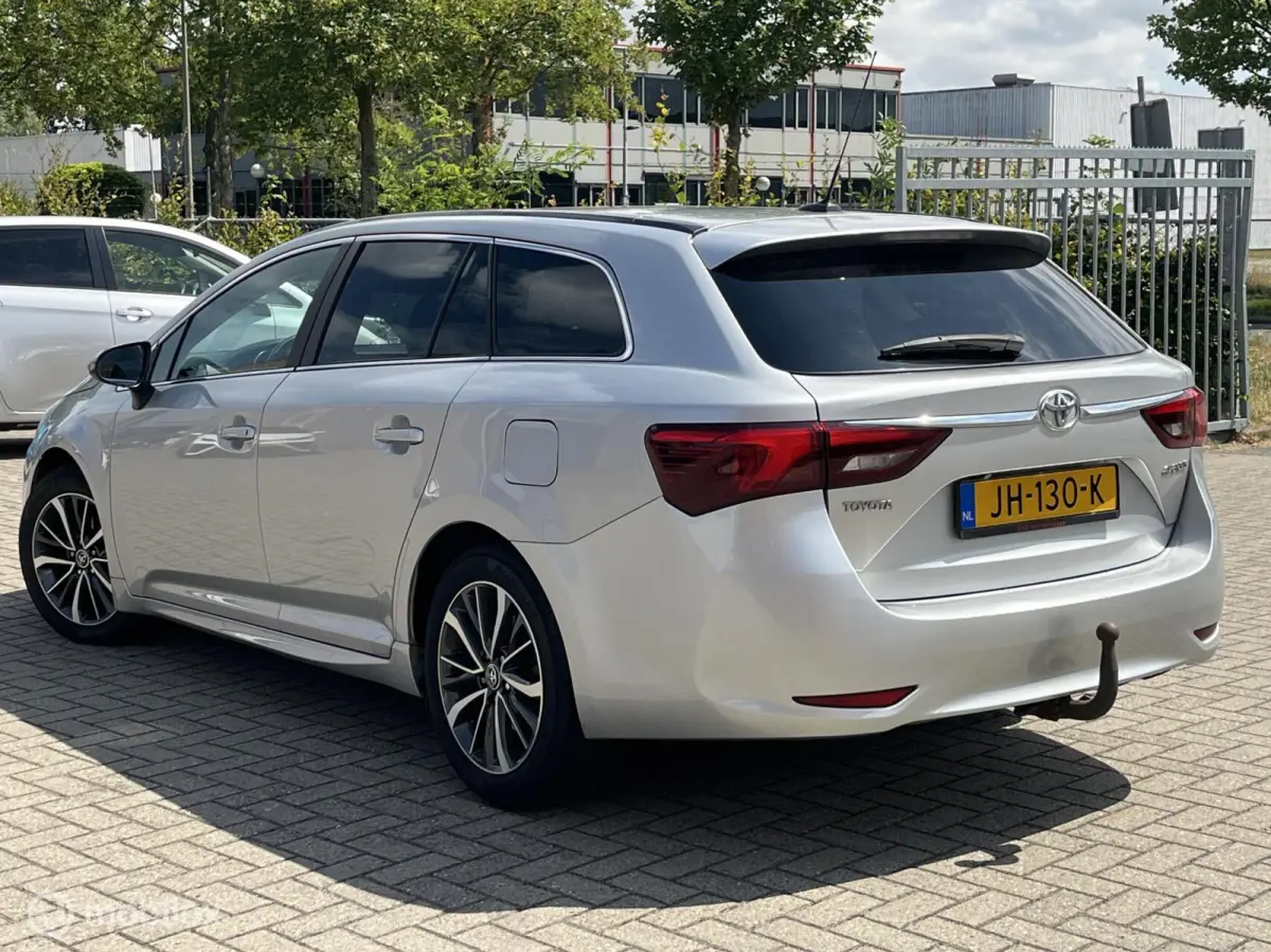 2.0 VVT-i Lease Pro Automaat 2016 exportprijs ex BPM Luxe en goede auto met NAP en boekjes.