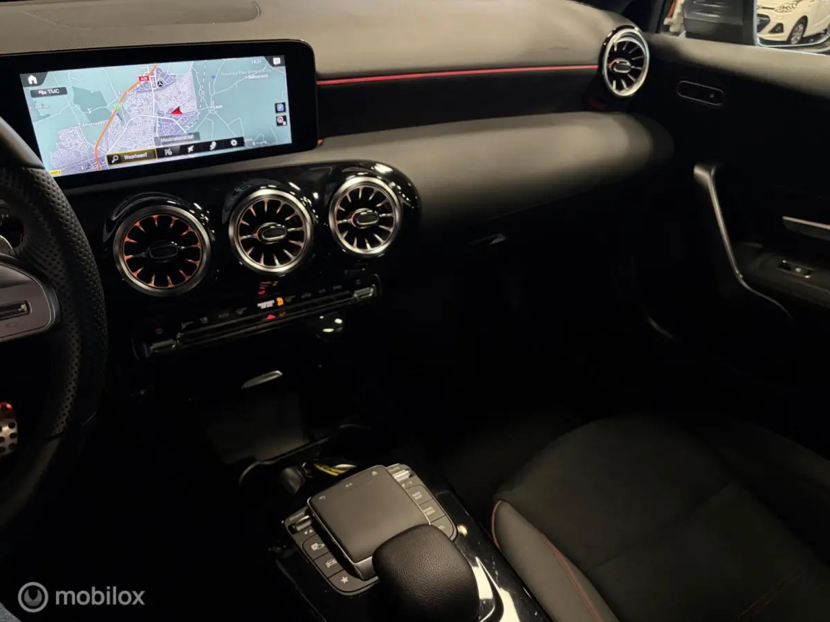 180 AMG Line LED / DIGI DASH / STOELVERW. / CARPLAY / PDC / CAMERA / NAP /