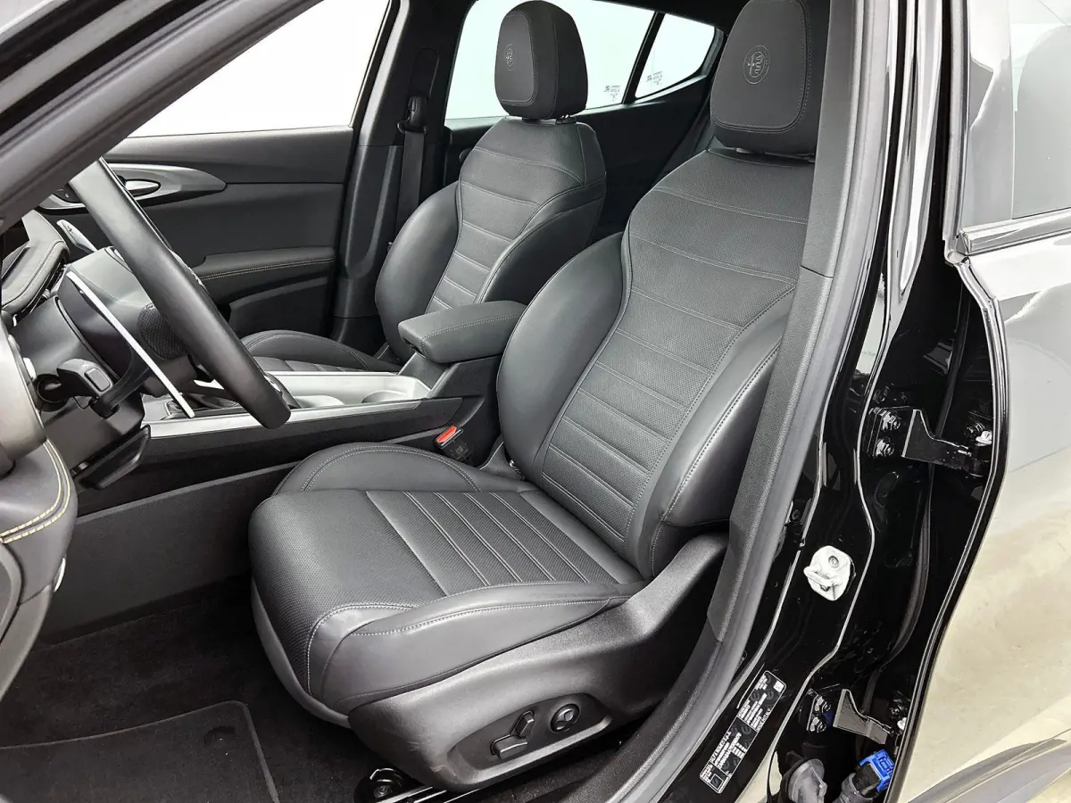 1.5T 160PK Hybrid Veloce PANORAMADAK | LEER | CAMERA | 20”LM
