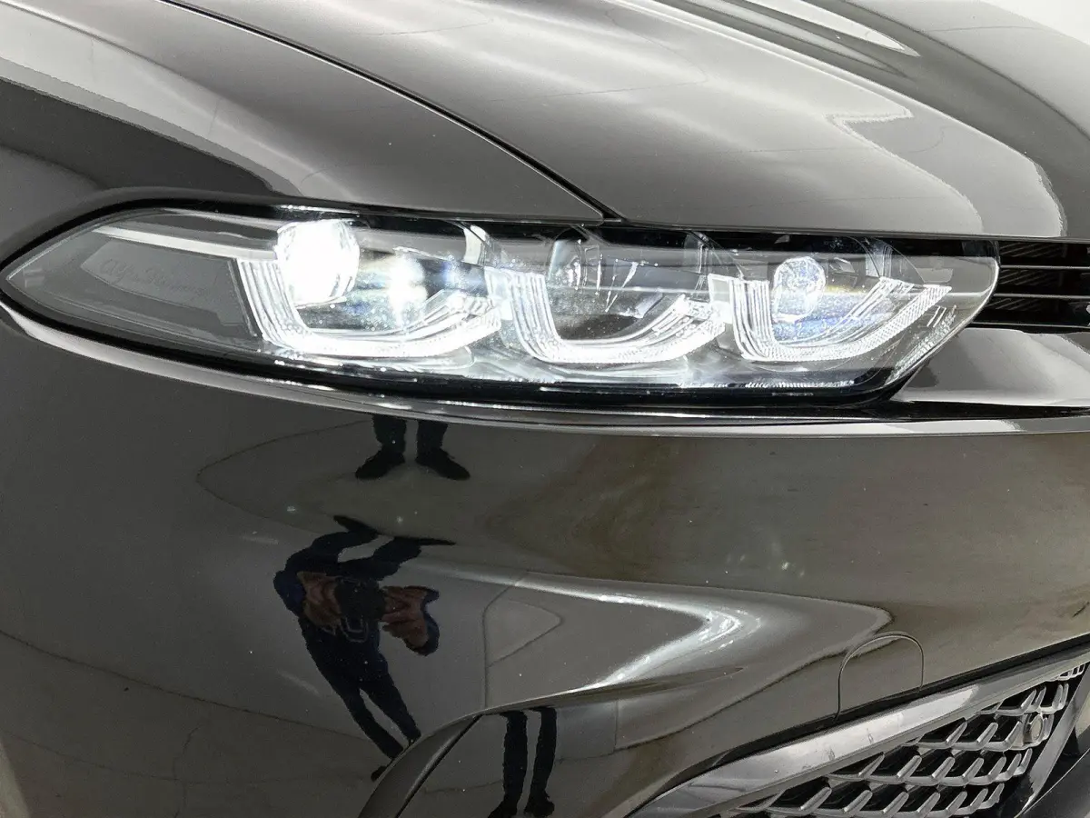1.5T 160PK Hybrid Veloce PANORAMADAK | LEER | CAMERA | 20”LM