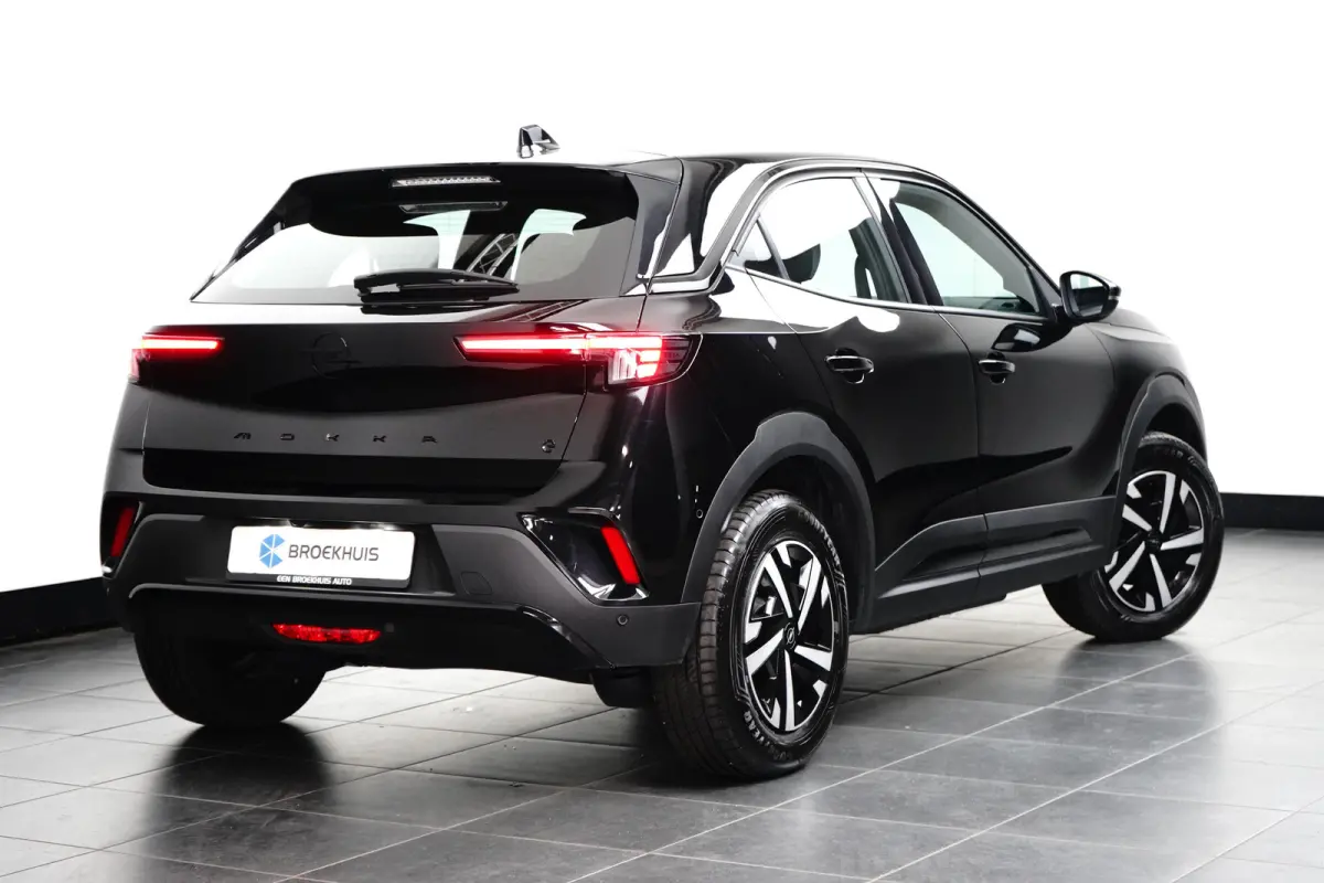 Edition Stuurverwarming | Camera | Parkeersensoren Voor&Achter | Achteruitrijcamera met 180° Area view | Keyless-Start | Stuur verwarmbaar