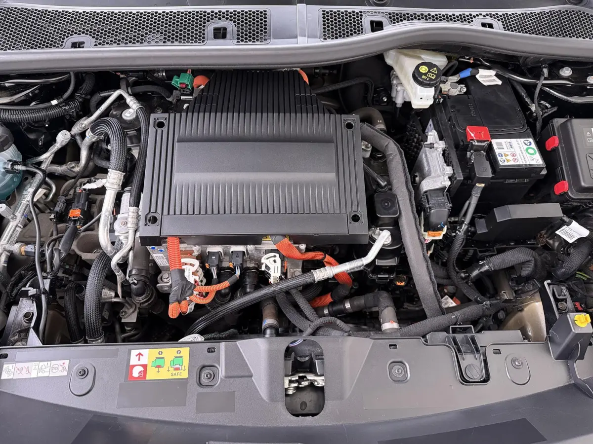 SUV Active 50 kWh 136pk | Accu 94% | 3-Fase | Navigatie via Apple Carplay en Android auto | Automatische airco | Cruise control |