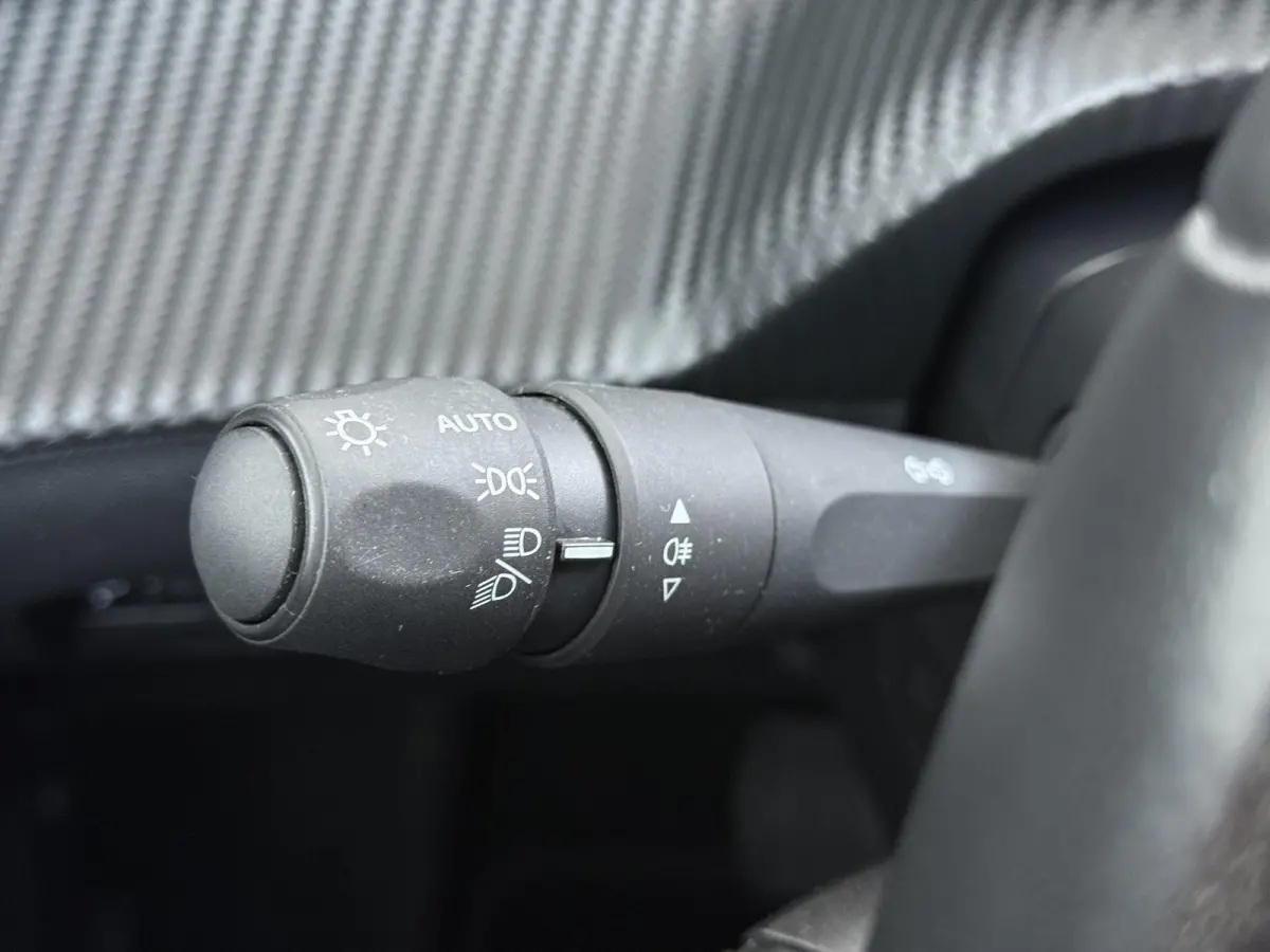 SUV Active 50 kWh 136pk | Accu 94% | 3-Fase | Navigatie via Apple Carplay en Android auto | Automatische airco | Cruise control |