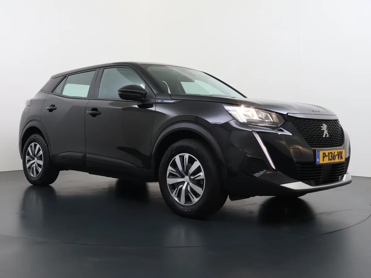 SUV Active 50 kWh 136pk | Accu 94% | 3-Fase | Navigatie via Apple Carplay en Android auto | Automatische airco | Cruise control |
