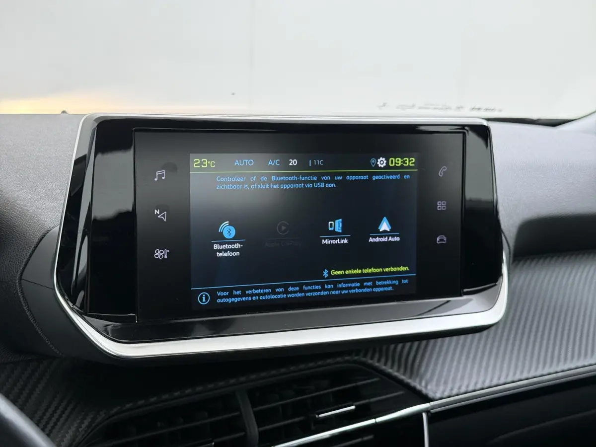 SUV Active 50 kWh 136pk | Accu 94% | 3-Fase | Navigatie via Apple Carplay en Android auto | Automatische airco | Cruise control |