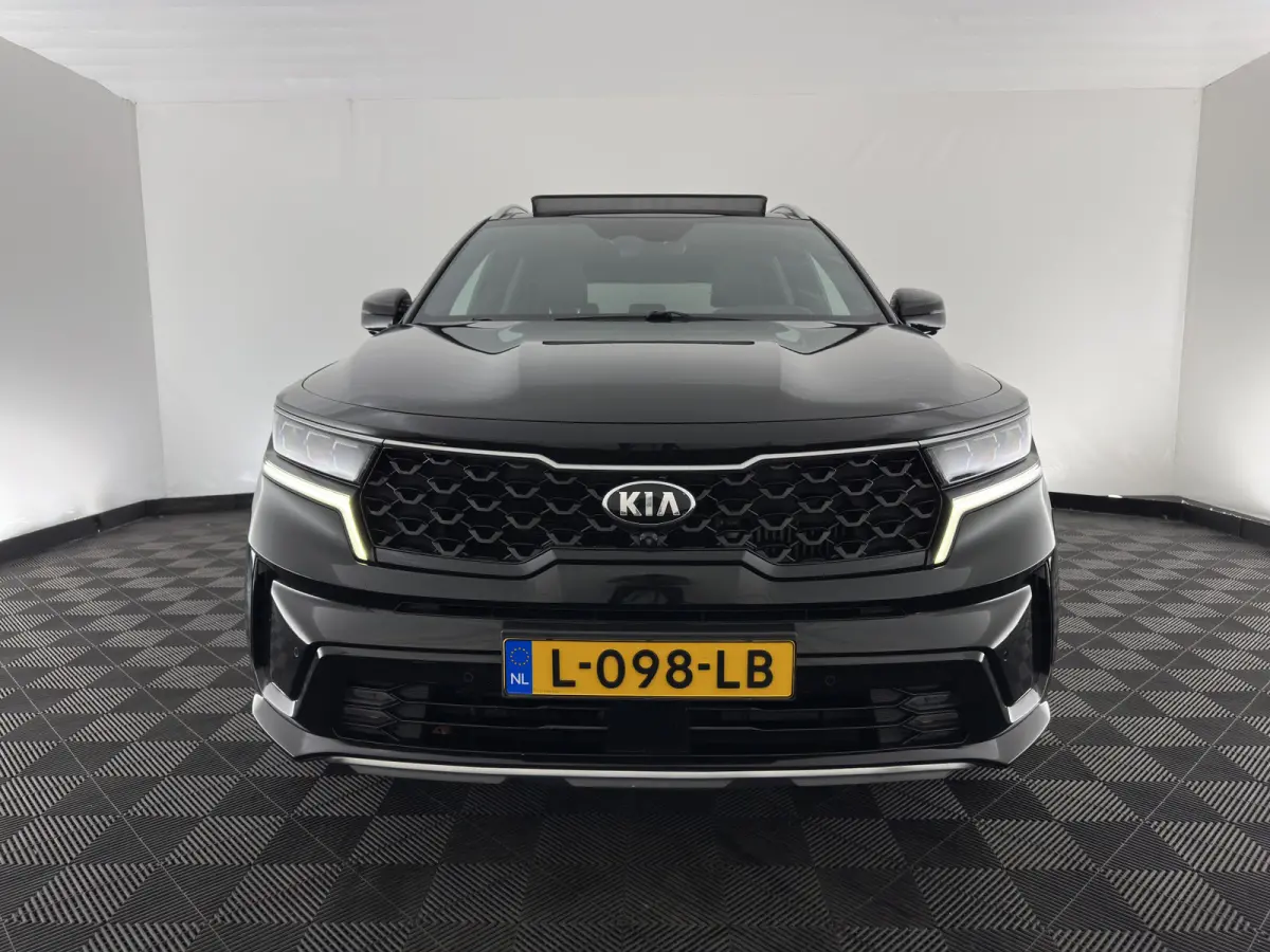 1.6 T-GDI Plug-in Hybrid 4WD ExecutiveLine [ 7-Pers. ] (Plug-in) (INCL.BTW) *PANO | HEAD-UP | LEATHER | MEMORY-PACK | TOP-VIEW | FULL-LED | BLINDSPOT | ADAPTIVE-CRUISE | HEATED-COMFORTSEATS 