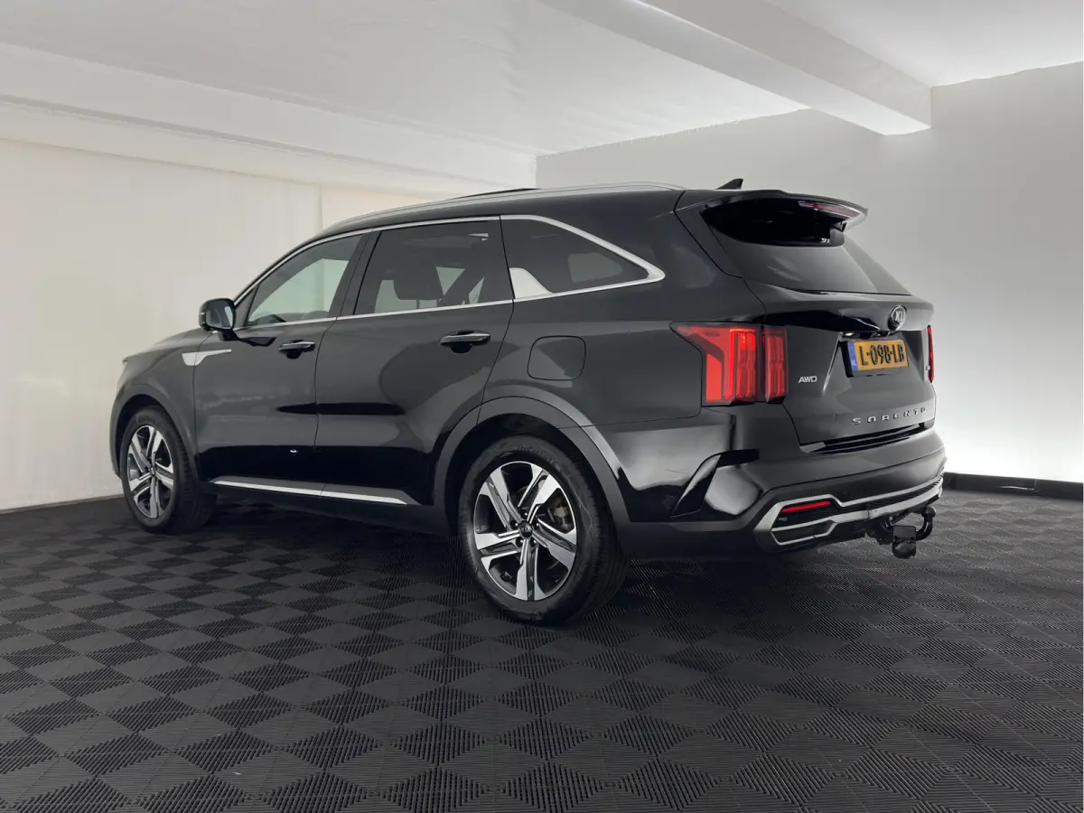 1.6 T-GDI Plug-in Hybrid 4WD ExecutiveLine [ 7-Pers. ] (Plug-in) (INCL.BTW) *PANO | HEAD-UP | LEATHER | MEMORY-PACK | TOP-VIEW | FULL-LED | BLINDSPOT | ADAPTIVE-CRUISE | HEATED-COMFORTSEATS 