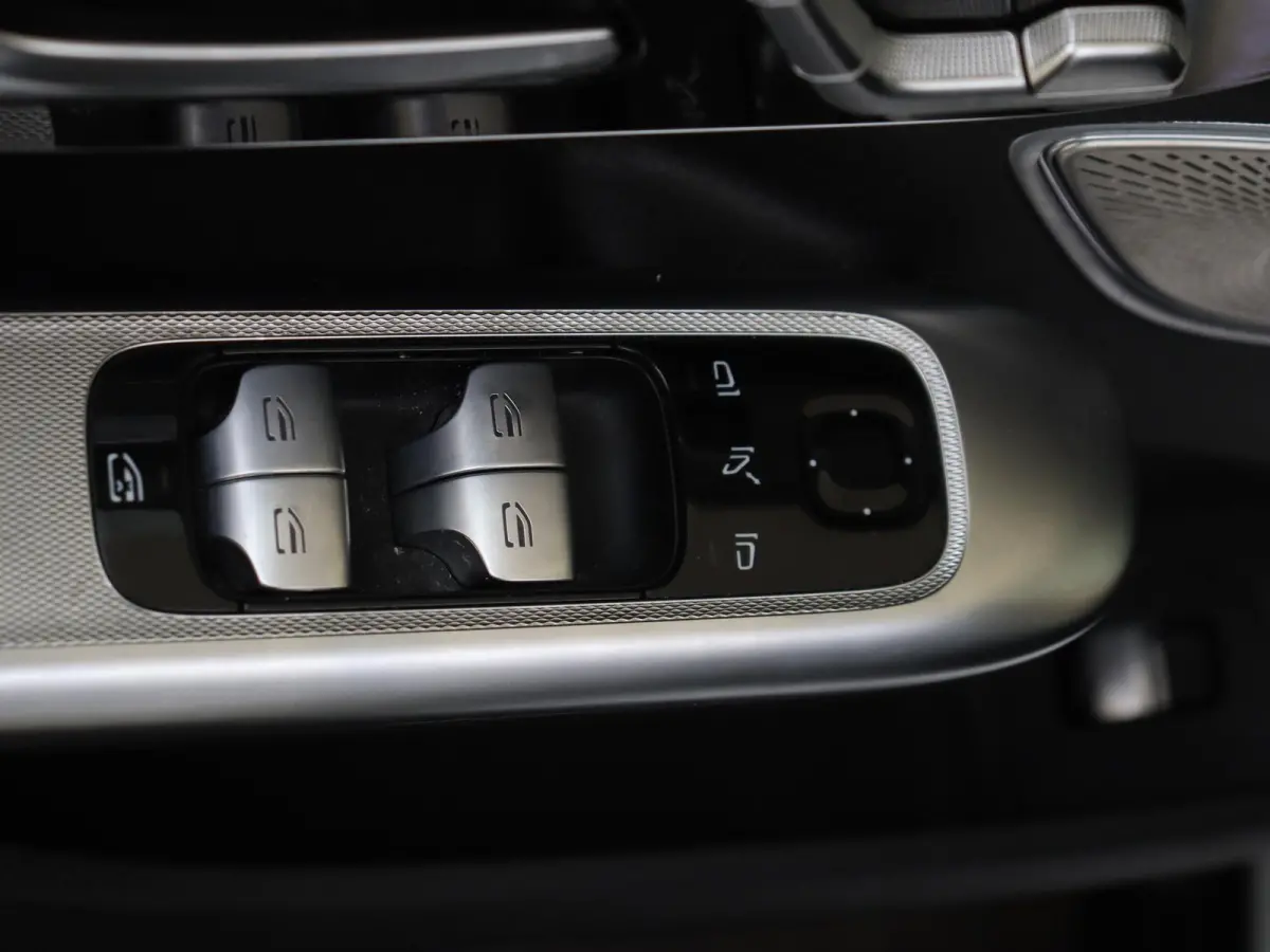 350+ Launch Edition AMG Line 91 kWh / Memory-Stoelen / Panaroma-dak / 360Graden-Camera / Headup-Display /