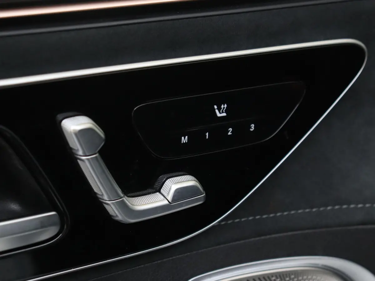 350+ Launch Edition AMG Line 91 kWh / Memory-Stoelen / Panaroma-dak / 360Graden-Camera / Headup-Display /