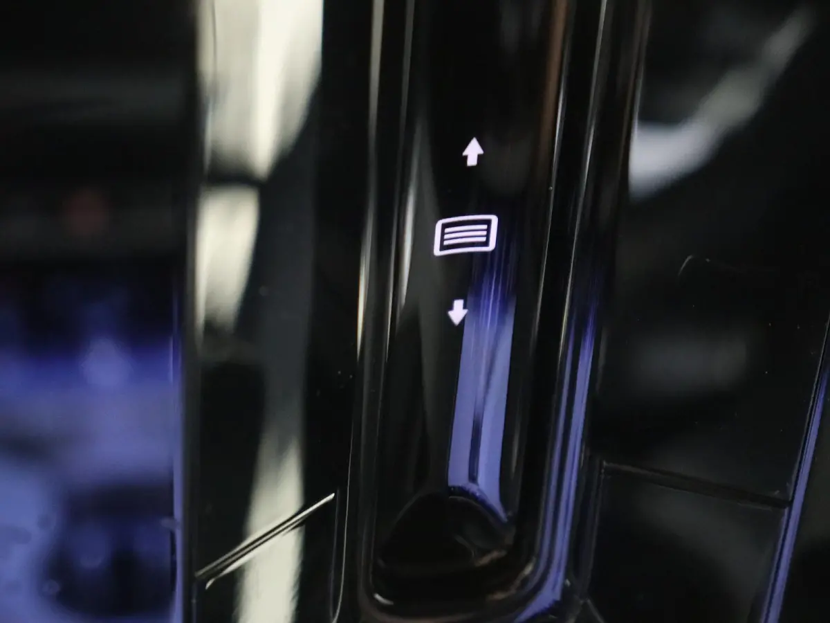 350+ Launch Edition AMG Line 91 kWh / Memory-Stoelen / Panaroma-dak / 360Graden-Camera / Headup-Display /