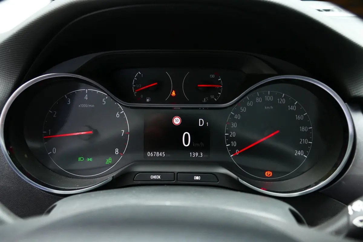 1.2 TURBO 130PK INNOVATION AUTOMAAT / CAMERA / TREKHAAK / NAVI / LED / CLIMA / PDC / BLUETOOTH / CRUISECONTROL / 1E EIGENAAR / SCHITTERENDE STAAT !!