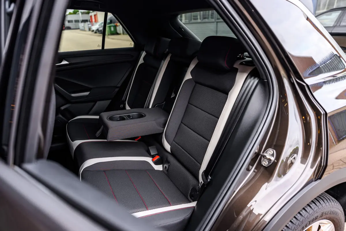 2.0 TSI 4Motion Sport|Camera|Carplay|Acc|Lane-Assist|Dealer onderhouden|