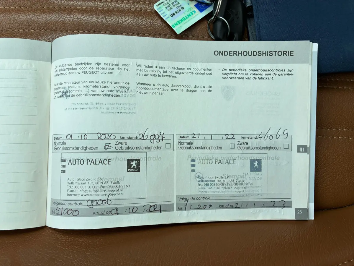 1.2 PureTech Blue Lease Executive | Leder + Pano + Cruise + Navi Nu € 6.975,-!!!