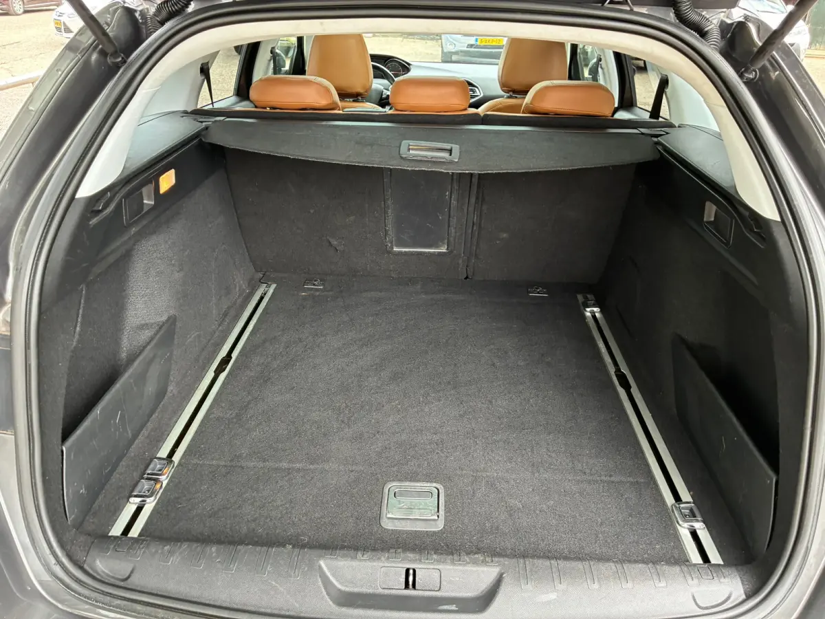 1.2 PureTech Blue Lease Executive | Leder + Pano + Cruise + Navi Nu € 6.975,-!!!