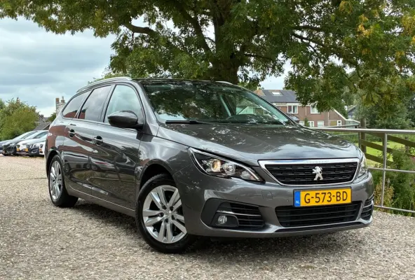 1.2 PureTech Blue Lease Executive | Leder + Pano + Cruise + Navi Nu € 6.975,-!!!