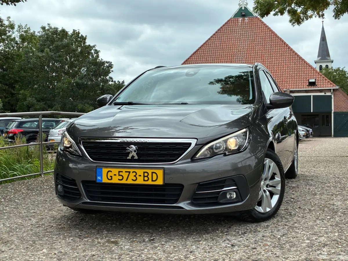 1.2 PureTech Blue Lease Executive | Leder + Pano + Cruise + Navi Nu € 6.975,-!!!