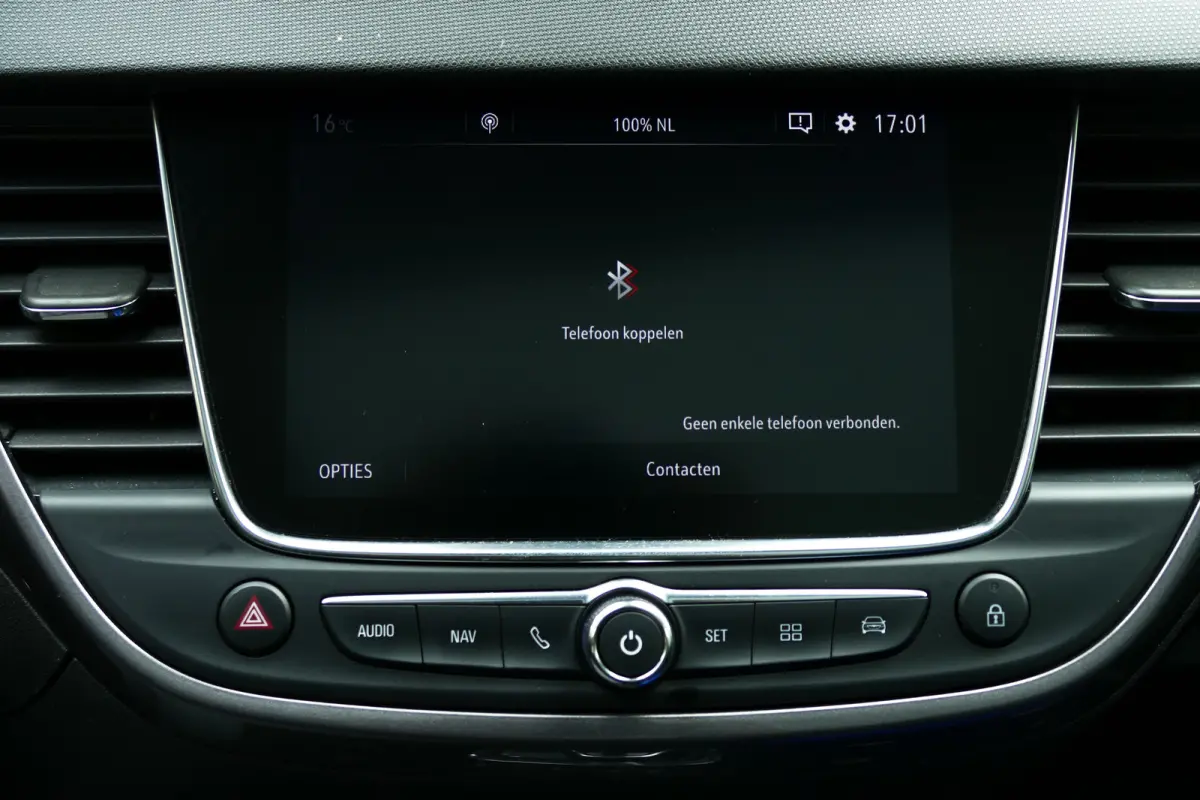 1.2 TURBO 110PK INNOVATION AUTOMAAT / CAMERA / PANO.DAK / TREKHAAK / KEYLESS / 17"LMV / AGR / NAVI / CLIMA / LED / PDC / BLUETOOTH / CRUISECONTROL / 1E EIGENAAR / SCHITTERENDE STAAT !!