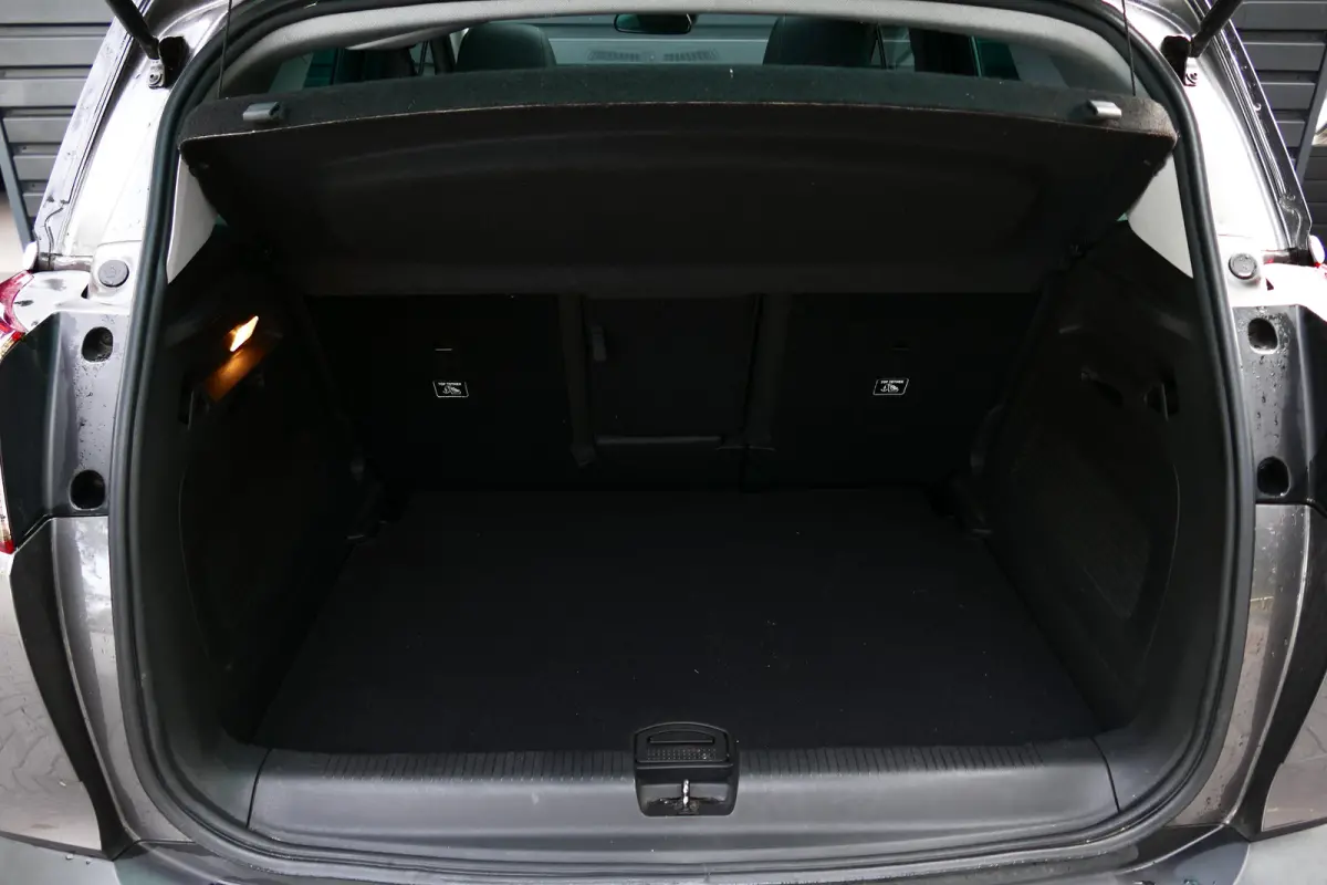 1.2 TURBO 110PK INNOVATION AUTOMAAT / CAMERA / PANO.DAK / TREKHAAK / KEYLESS / 17"LMV / AGR / NAVI / CLIMA / LED / PDC / BLUETOOTH / CRUISECONTROL / 1E EIGENAAR / SCHITTERENDE STAAT !!