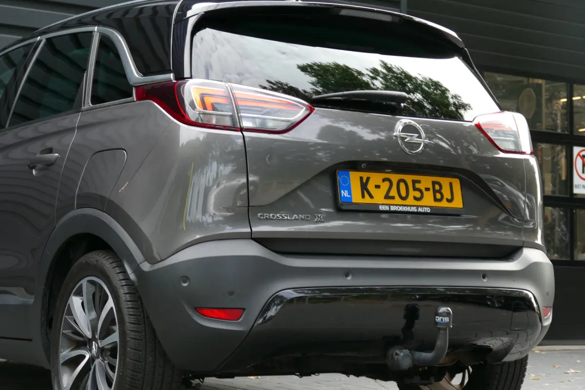 1.2 TURBO 110PK INNOVATION AUTOMAAT / CAMERA / PANO.DAK / TREKHAAK / KEYLESS / 17"LMV / AGR / NAVI / CLIMA / LED / PDC / BLUETOOTH / CRUISECONTROL / 1E EIGENAAR / SCHITTERENDE STAAT !!