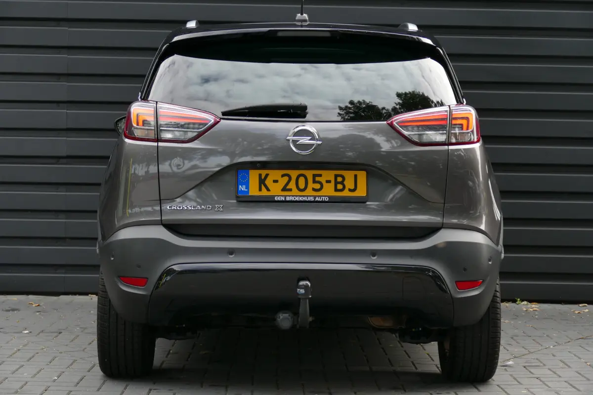 1.2 TURBO 110PK INNOVATION AUTOMAAT / CAMERA / PANO.DAK / TREKHAAK / KEYLESS / 17"LMV / AGR / NAVI / CLIMA / LED / PDC / BLUETOOTH / CRUISECONTROL / 1E EIGENAAR / SCHITTERENDE STAAT !!