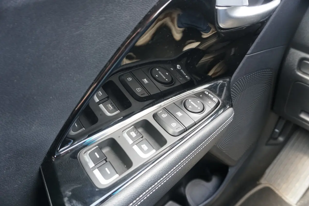 1.6 GDi Hybrid DynamicLine | TREKHAAK | CAMERA | FACELIFT | ADAPT. CRUISE |