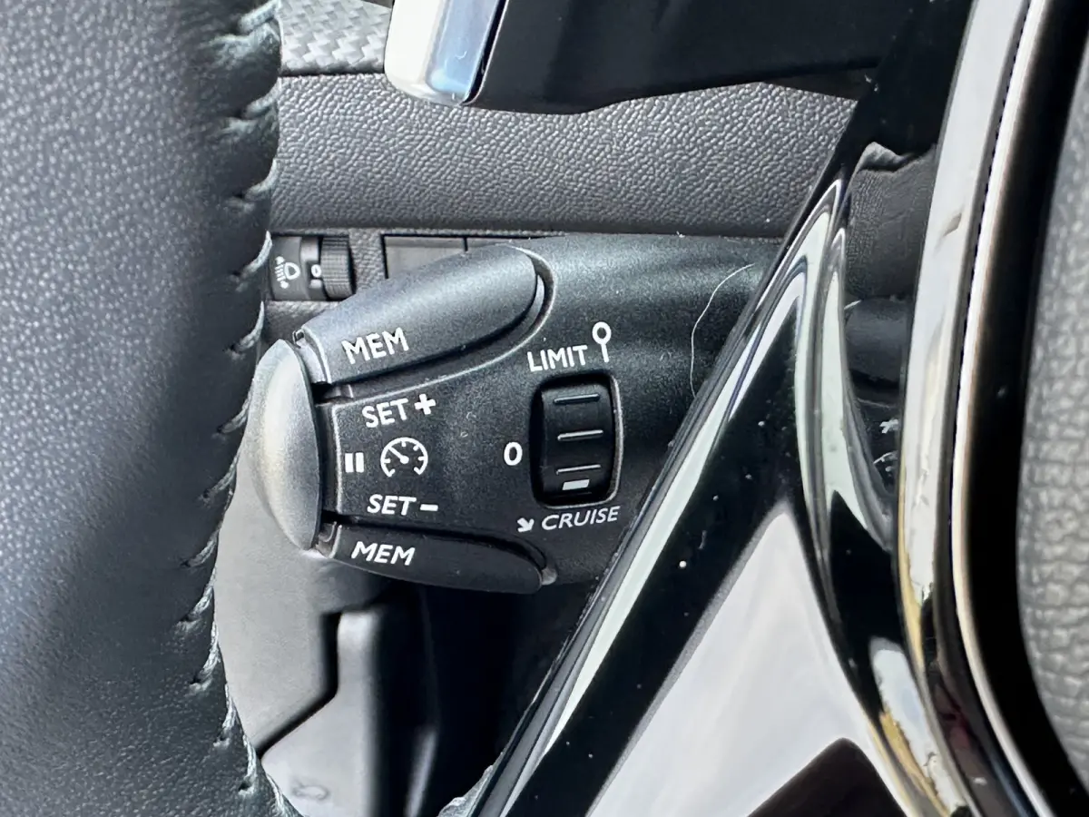 1.2 Hybrid 145 Style Automaat | Apple/Android CarPlay