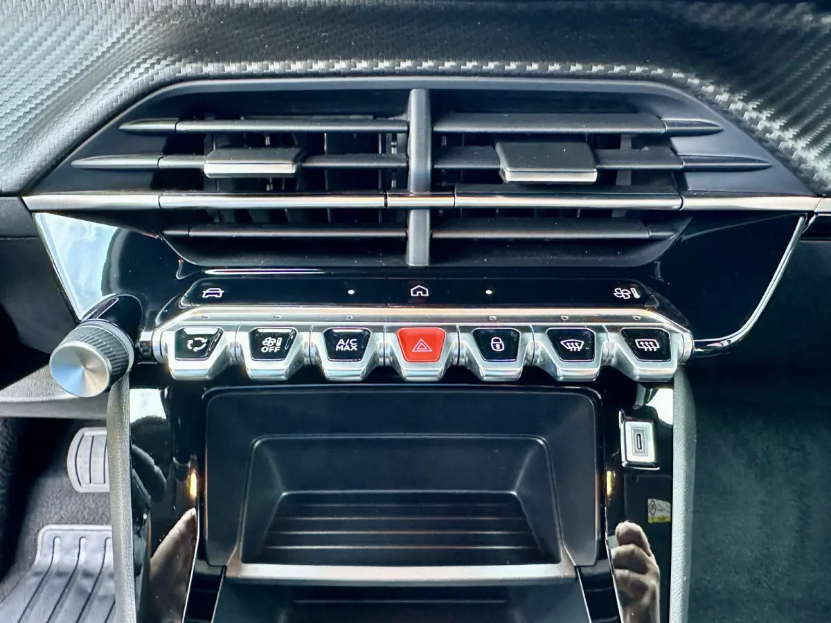 1.2 Hybrid 145 Style Automaat | Apple/Android CarPlay