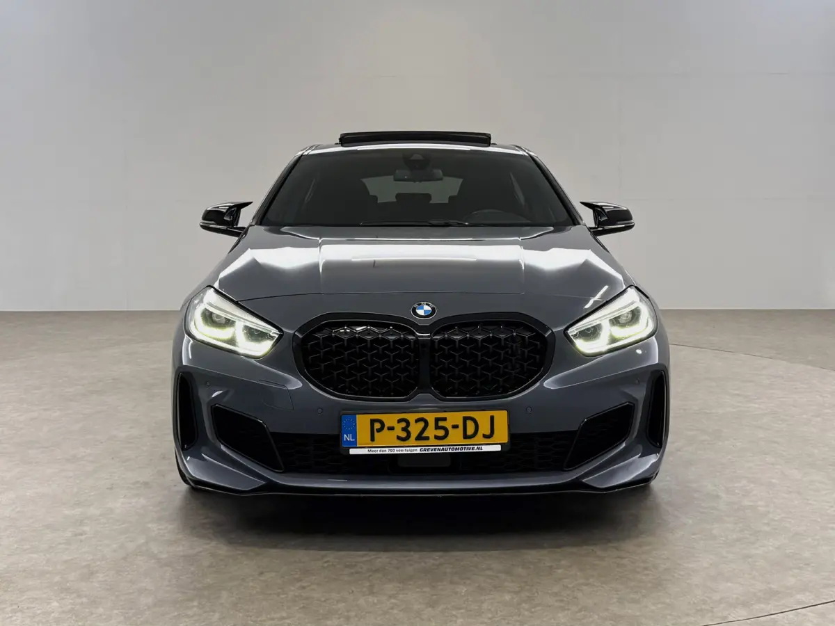 M135i xDrive High Executive M-Sport | Pano | HuD | Alcantara | BMW LED | Virtual | Sfeer | Carplay