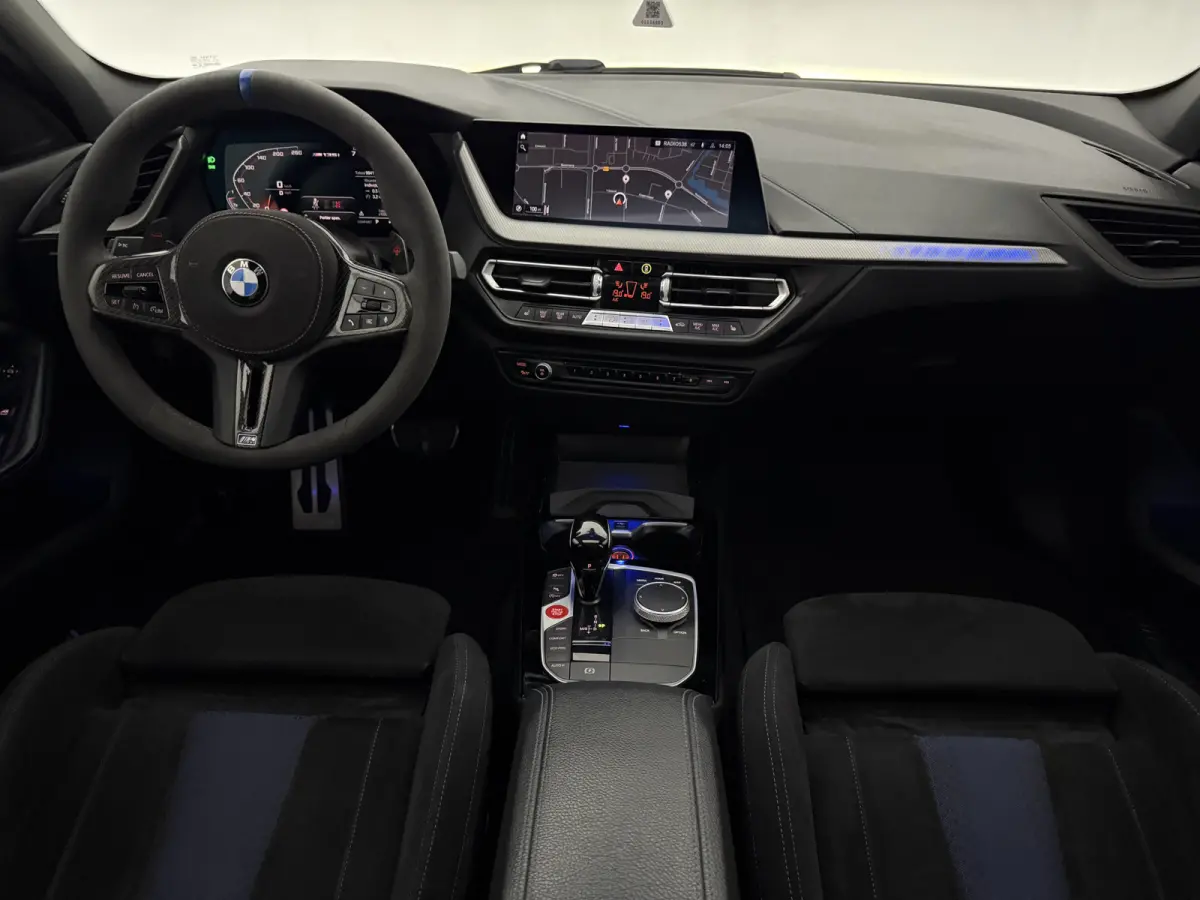 M135i xDrive High Executive M-Sport | Pano | HuD | Alcantara | BMW LED | Virtual | Sfeer | Carplay