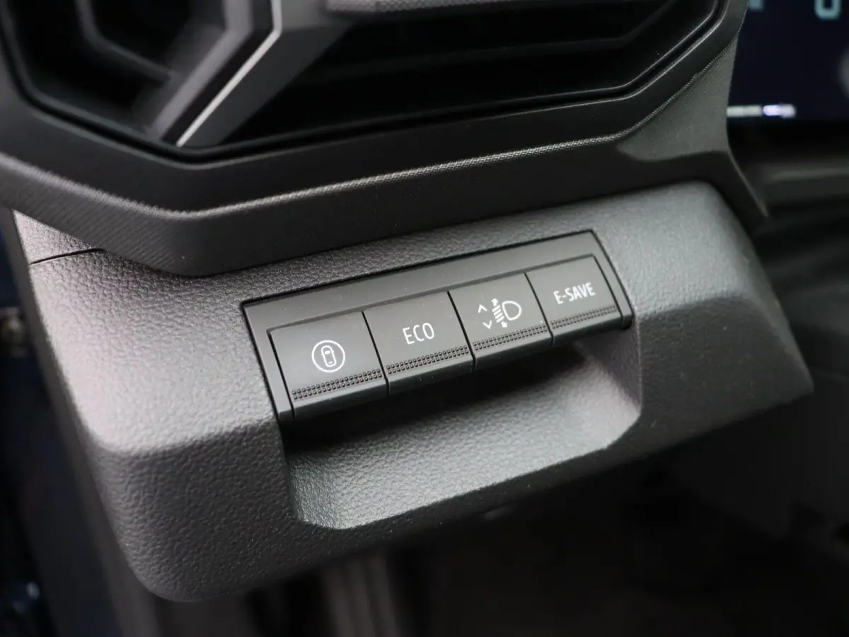 Hybrid 155pk Limited Edition | Stoel- en stuurverwarming | Voorruitverwarming | Panoramisch dak |