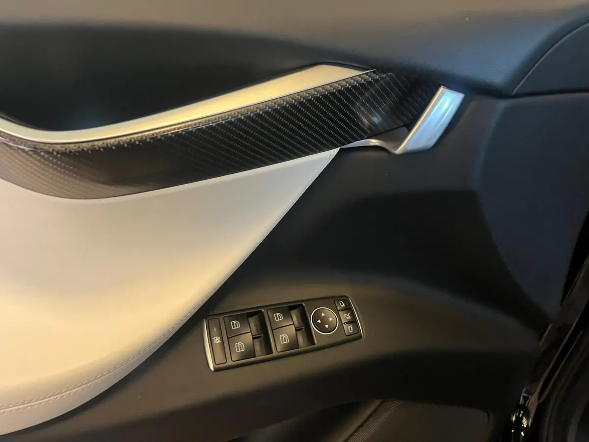 P90D Performance 7p.|GEVENTILEERDE STOELEN|INRUIL MOGELIJK!