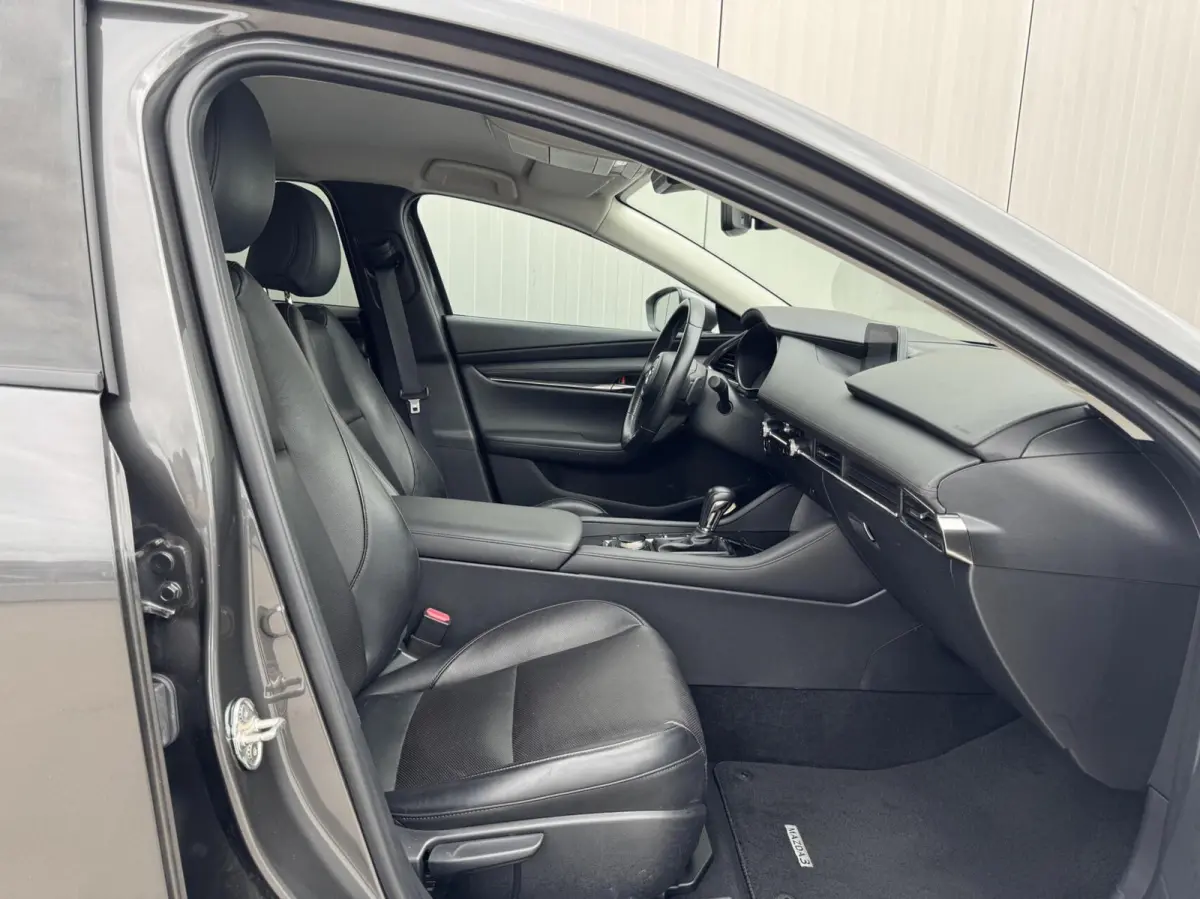 2.0 e-SkyActiv-X M Hybrid 186 Luxury|NL-Auto