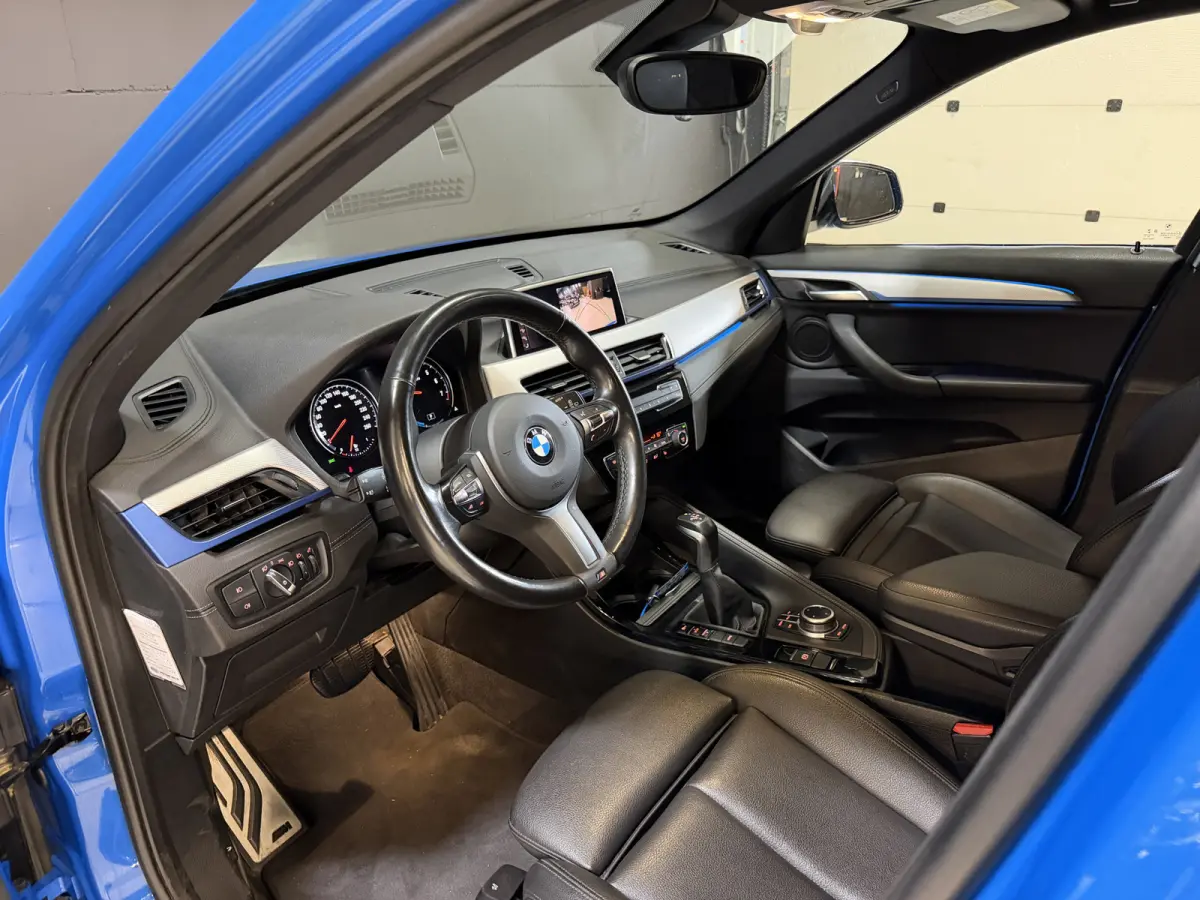 xDrive25e High Executive | M-pakket | Camera | Afn. trekhaak | Leder | Sfeerverlichting | Full LED